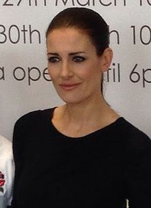 How tall is Kirsty Gallacher?